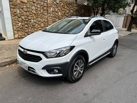 CHEVROLET ONIX 1.4 MPFI ACTIV 8V FLEX 4P AUTOMÁTICO CHEVROLET ONIX 1.4 MPFI ACTIV 8V FLEX 4P AUTOMÁTICO